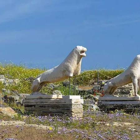 Veneta & Villa *